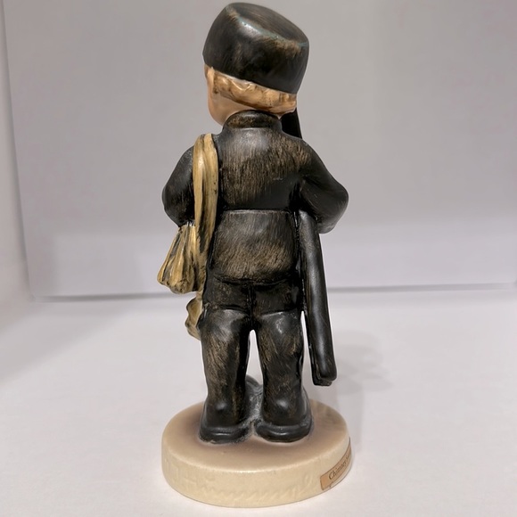 💙TM3 ‘Chimney Sweep’ Hummel Goebel #12/1 - Picture 3 of 7